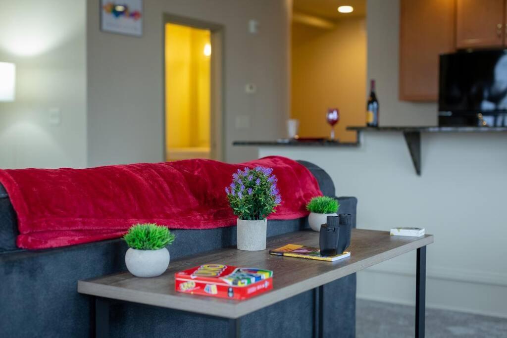 Ferienwohnung King Bed W/ Panoramic Views Of Dt! Rochester Exterior foto